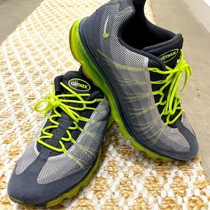 Nike Flyknit Max - Volt Green